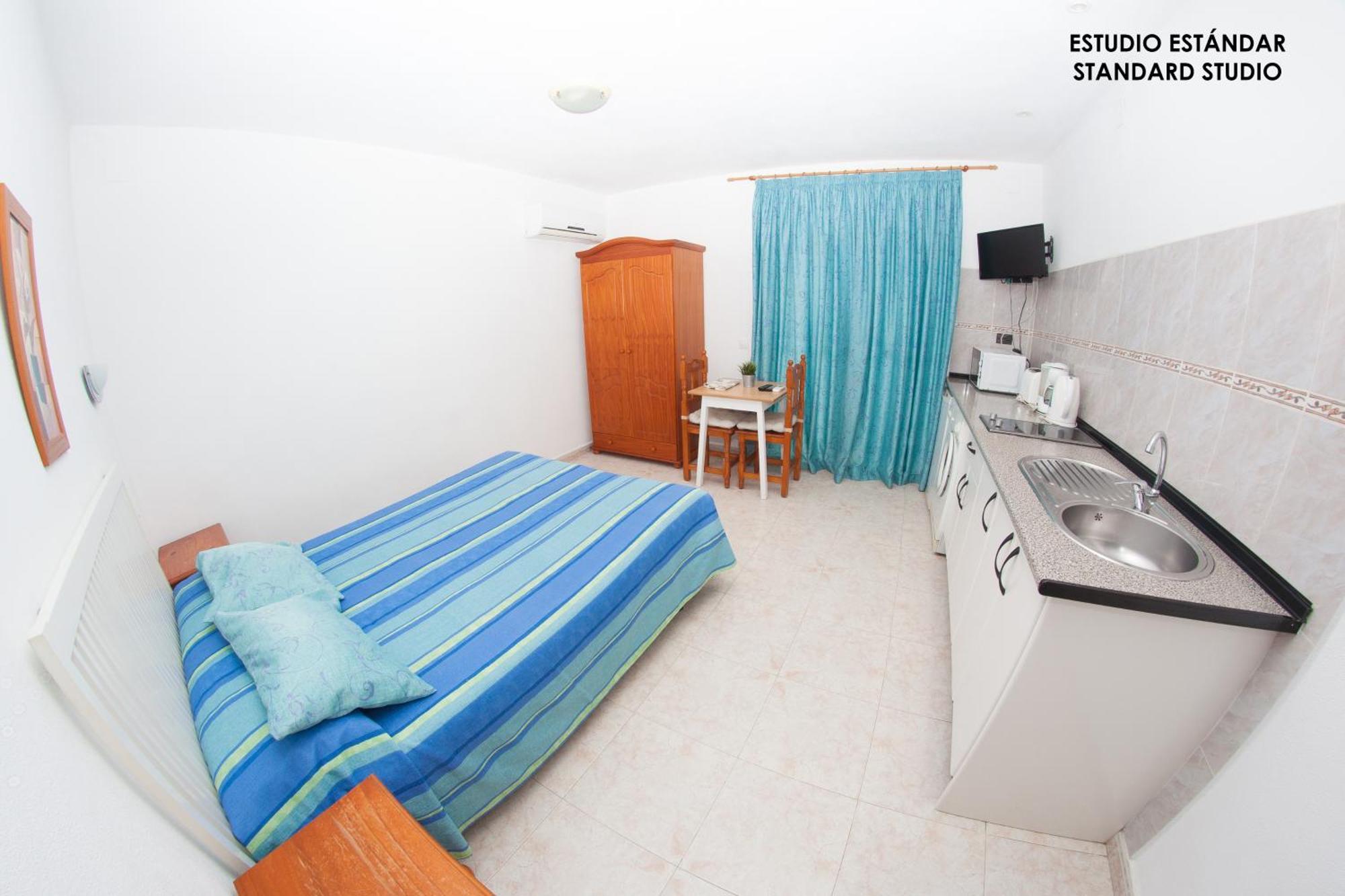 Apartamentos Rurales Santos Benajarafe Szoba fotó